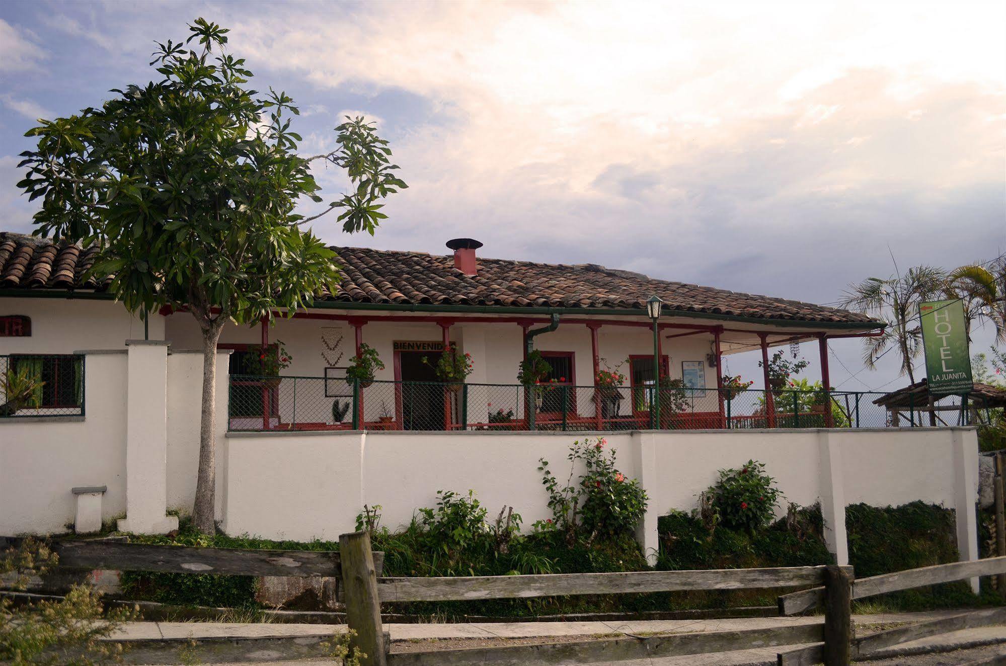 Eco Lodge La Juanita Manizales Bagian luar foto