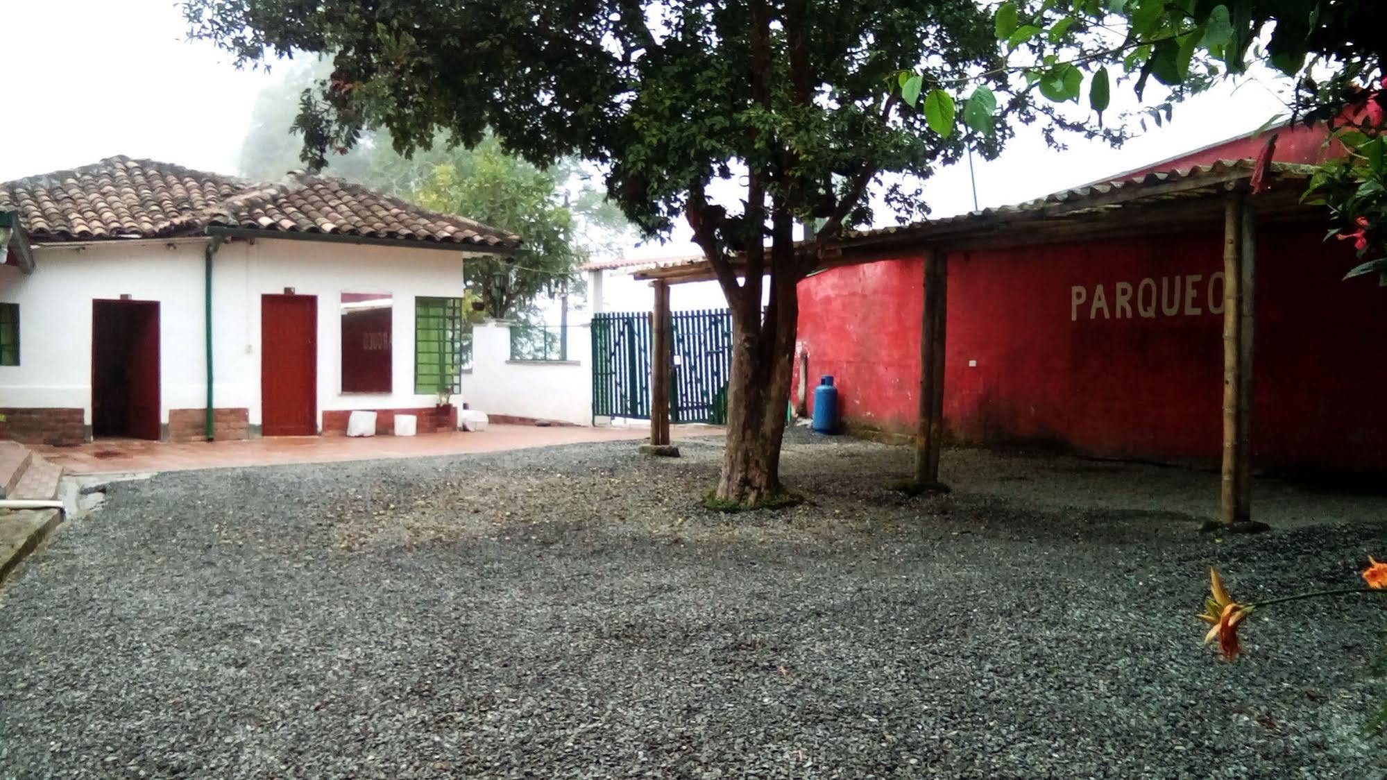 Eco Lodge La Juanita Manizales Bagian luar foto